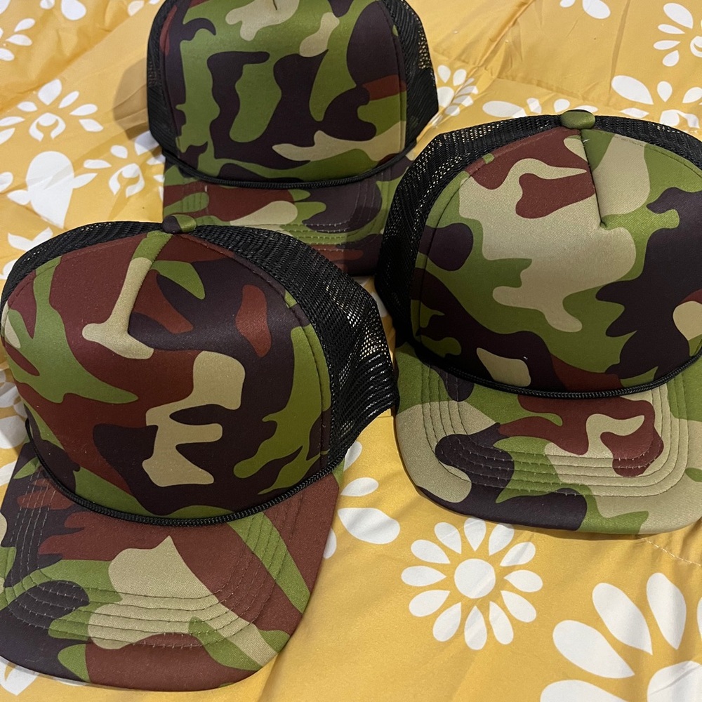 Men's Camo Trucker Hats (3) nwot